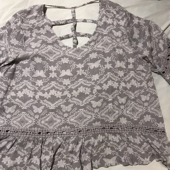 Maurices Tops - Maurice’s grey peplum style shirt size 2